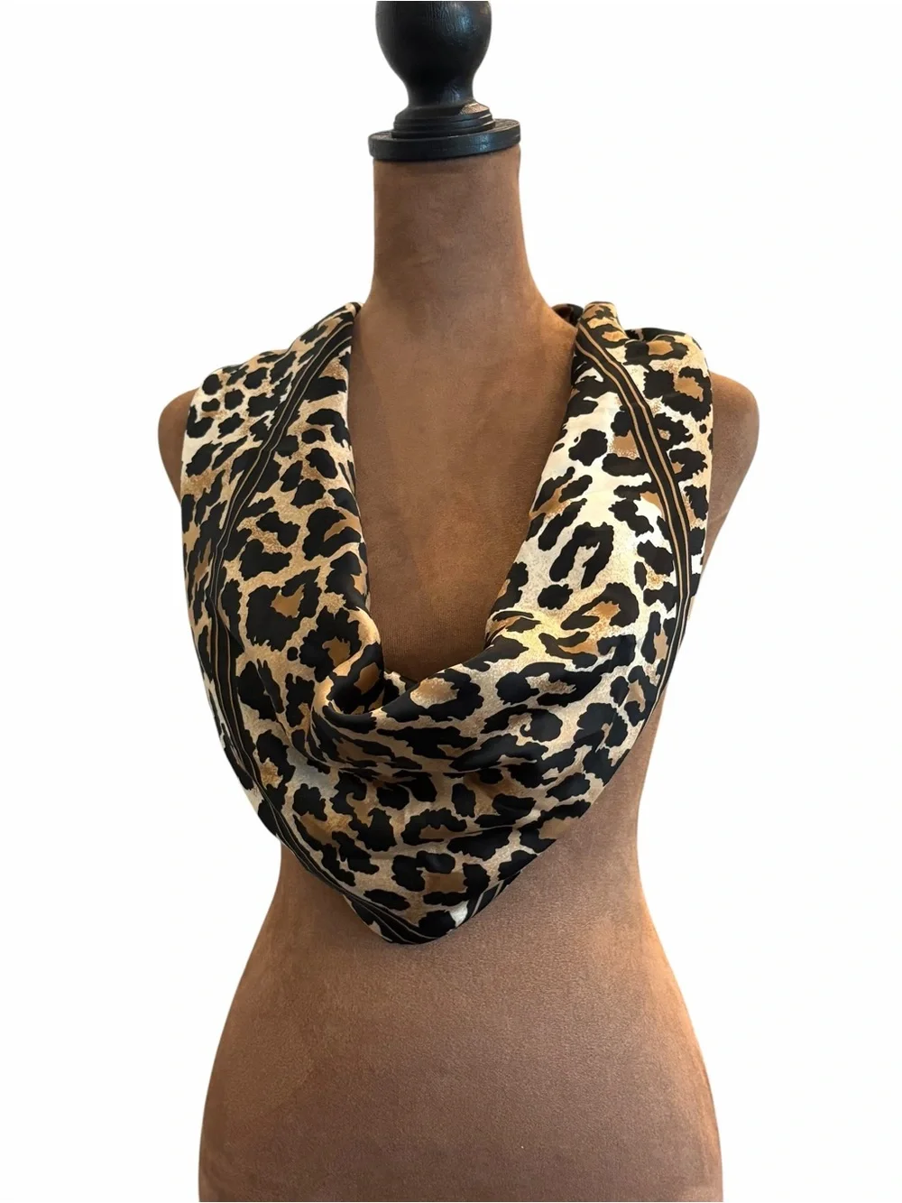 Leopard Print Scarf Large 35”x35” Animal Print Jaclyn Smith Preppy Mobwife City